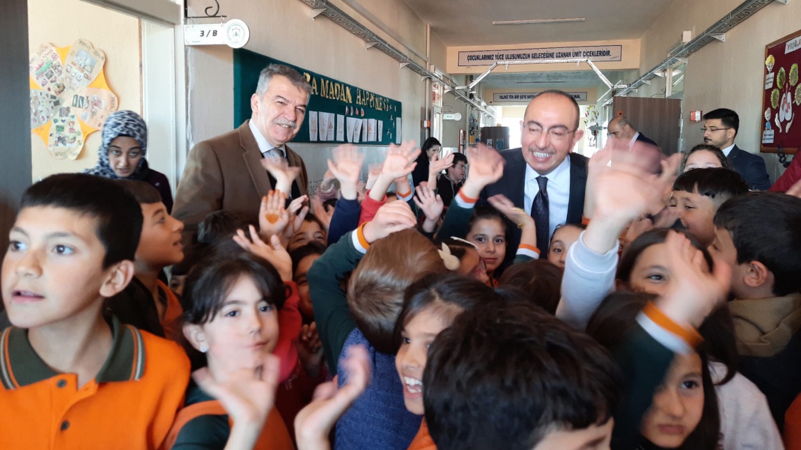 Belediye Başkanımız Mustafa Kavuş Okulumuzu Ziyaret Etti